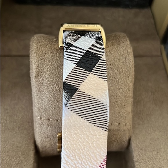 Burberry Watch BU9470 25MM - Picture 6 of 7